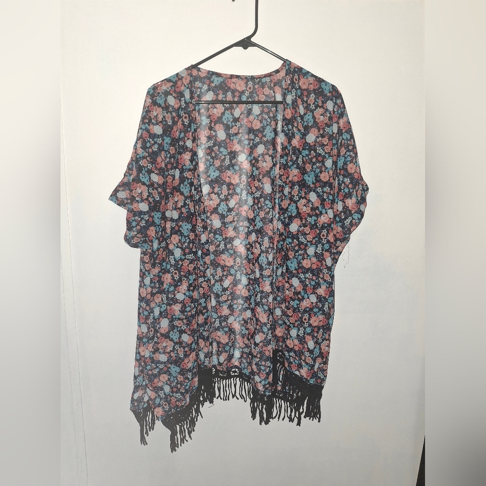 Source Unknown Floral Kimono with Fringe